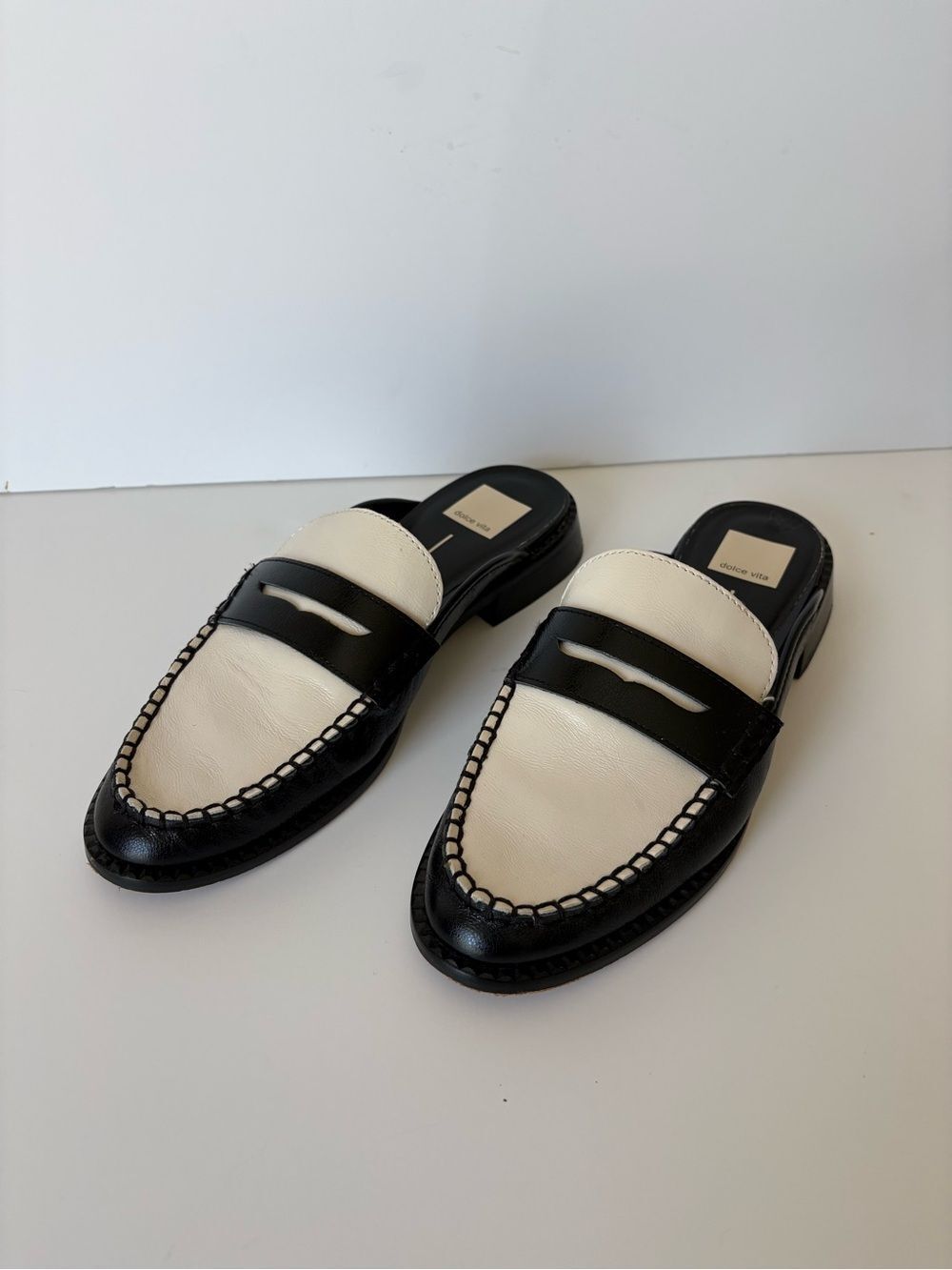 Dolce Vita Two-Tone Leather Mule in Black & Cream - Picture 2 of 8